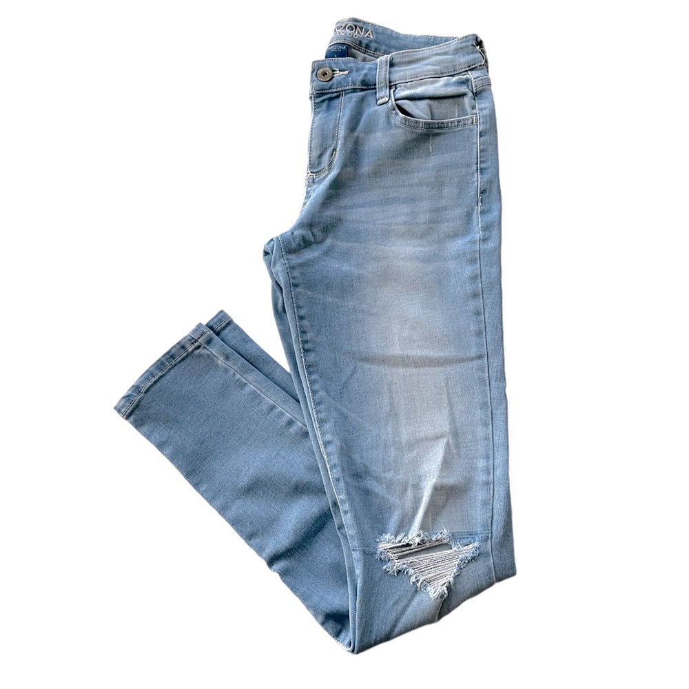 Arizona Jean Co. Light Wash Distressed Skinny Jean Jegging with Knee Rips Size 5